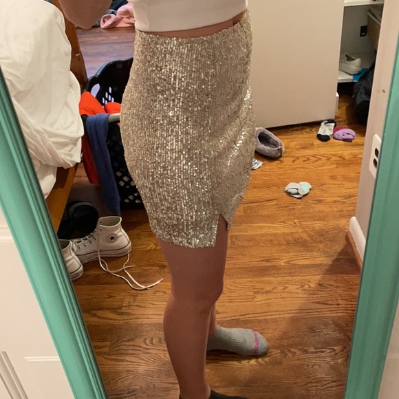 Sequin mini skirt - Picture 5 of 5